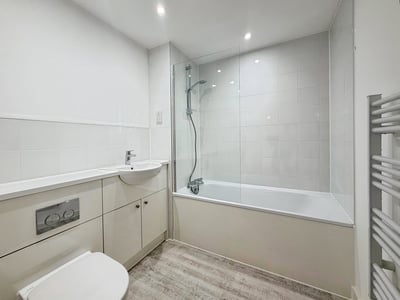 Flat Albert Place in Peterborough