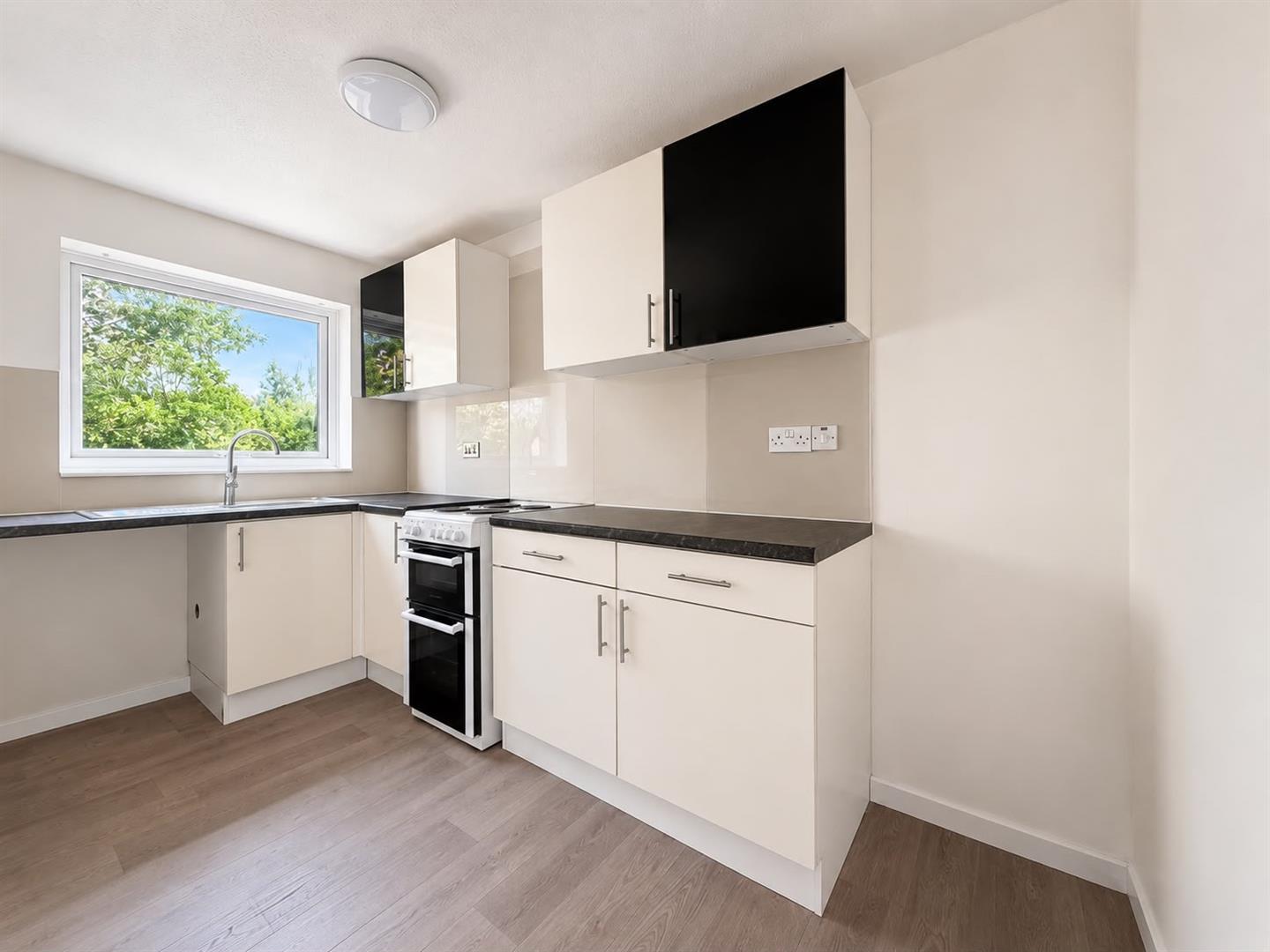 Flat Haighton Court in Preston