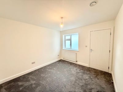 Flat Eastern Esplanade in Castle Point