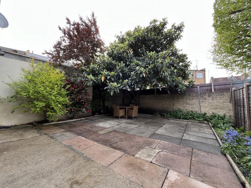 House Dowlas Street in Greater London