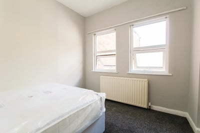 Flat St. Mary's Road in Greater London