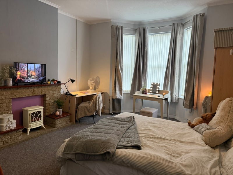 Room Tachbrook Road in Royal Leamington Spa