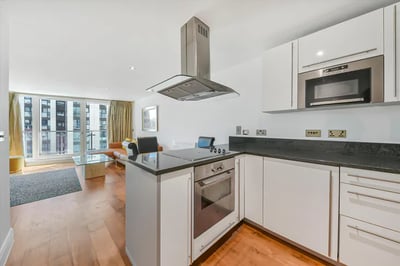 Flat Winchester Mews in Greater London