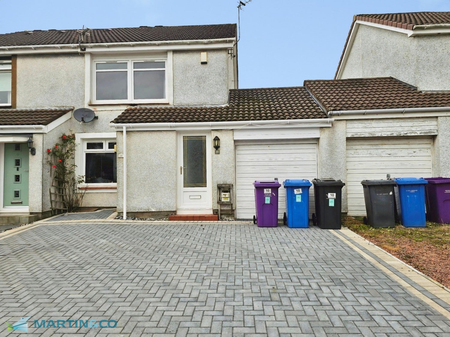 Flat Cuillin Place in Irvine