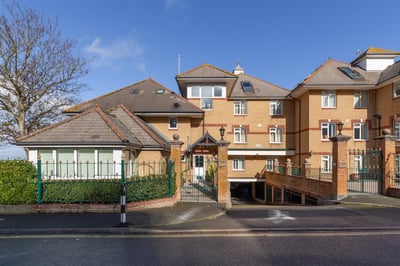 Flat Esplanade Walk in Cowes