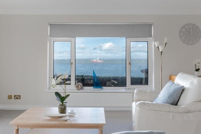 Flat Esplanade Walk in Cowes
