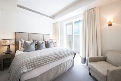 Flat Duke Street in City of Westminster