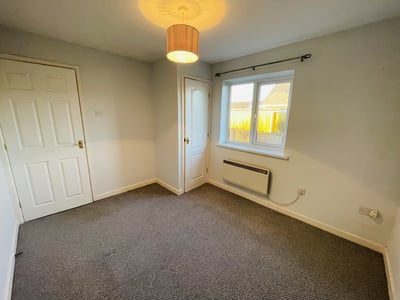 Flat Oakfield Drive in Kilgetty