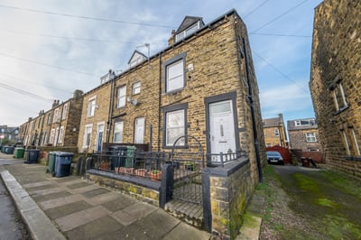 Flat Cardigan Avenue in Leeds