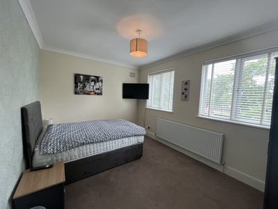 Room Sandford Road in Greater London