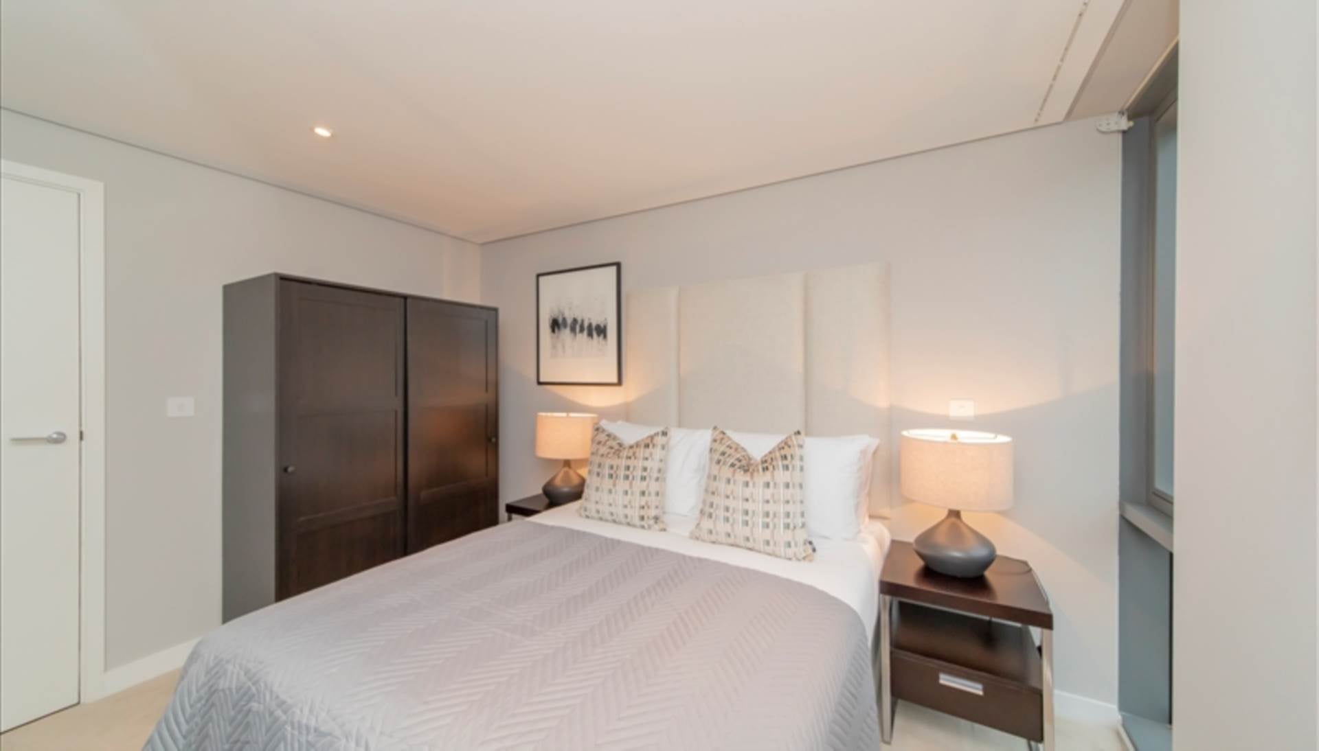 Flat Merchant Square in City of Westminster