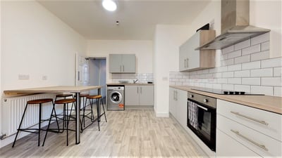 Room Elmfield Road in Doncaster