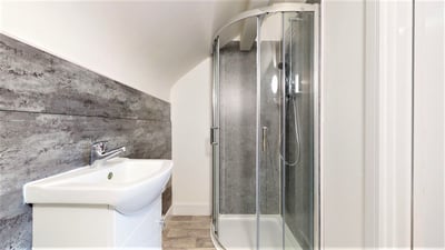 Room Elmfield Road in Doncaster