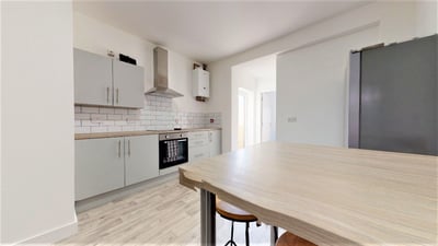 Room Elmfield Road in Doncaster