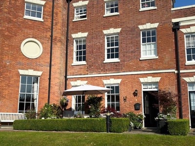 Flat Lawton Hall Drive in Church Lawton
