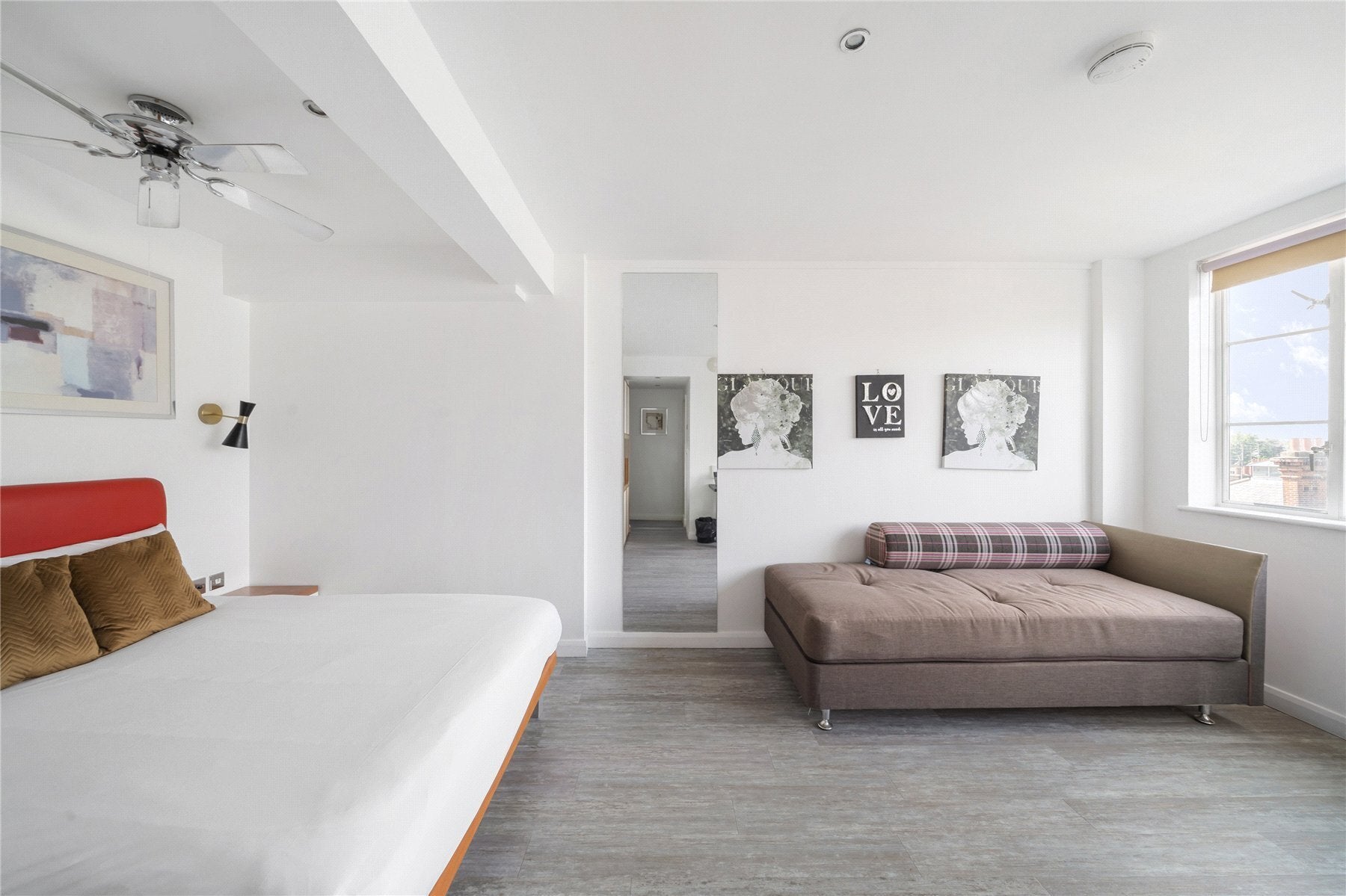Flat Roland Gardens in Greater London
