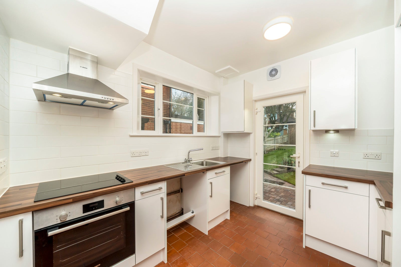 House Plum Lane in Greater London
