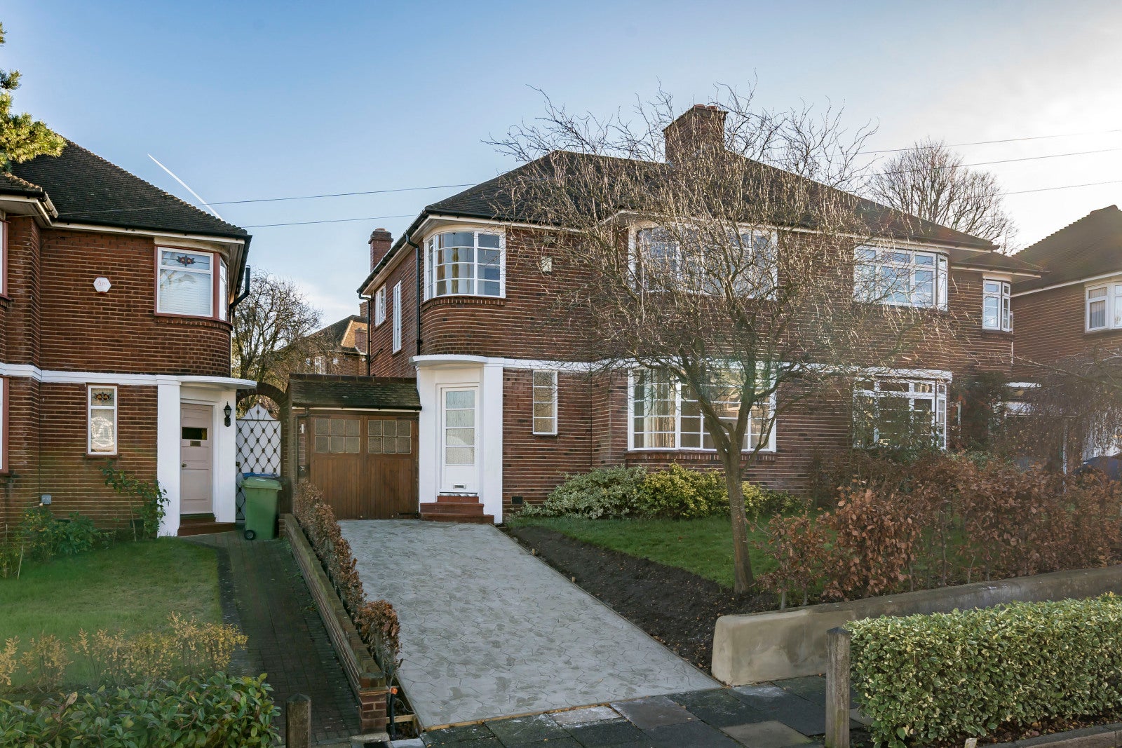 House Plum Lane in Greater London