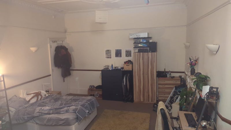 Room Hyndland Road in Glasgow