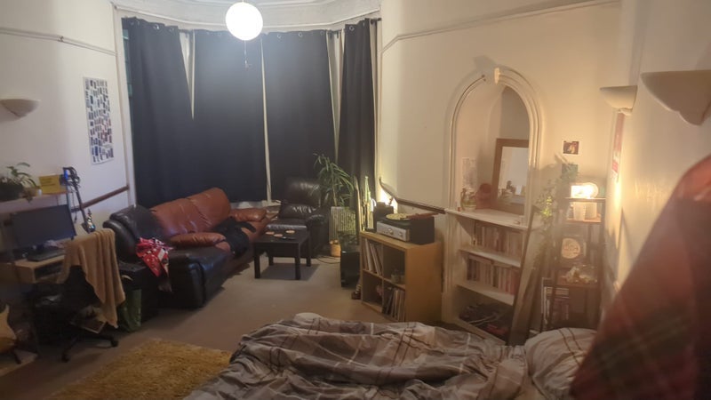 Room Hyndland Road in Glasgow