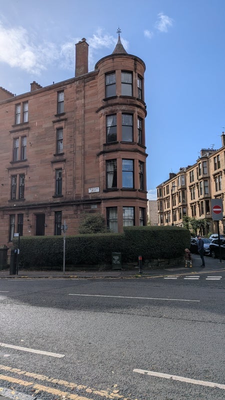Room Hyndland Road in Glasgow