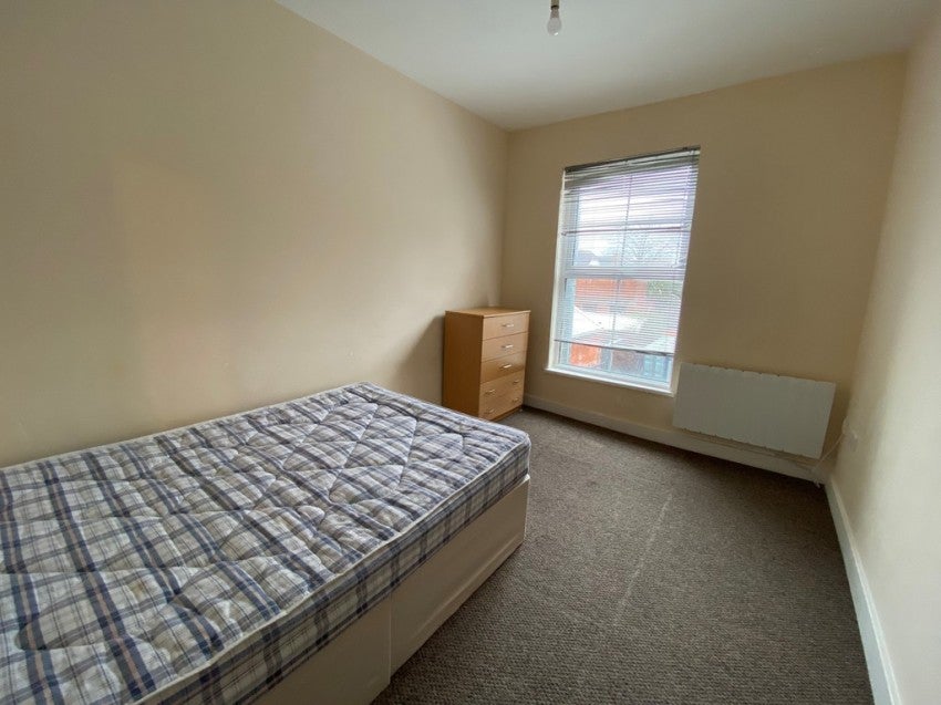 Flat Westridge Road in Southampton