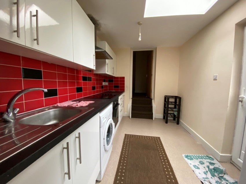 Flat Westridge Road in Southampton