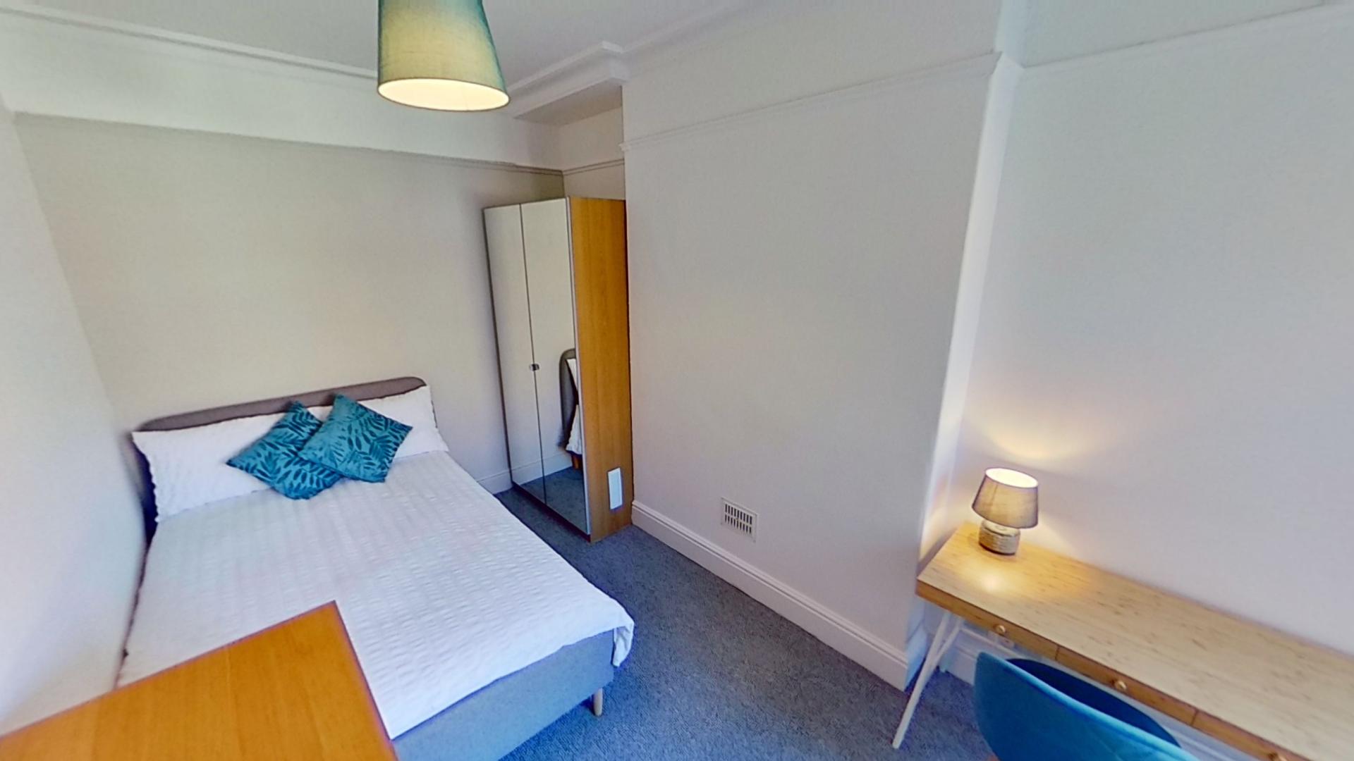 Room West Lorne Street in Chester