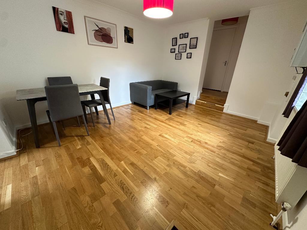 Flat Uxbridge Road in Greater London