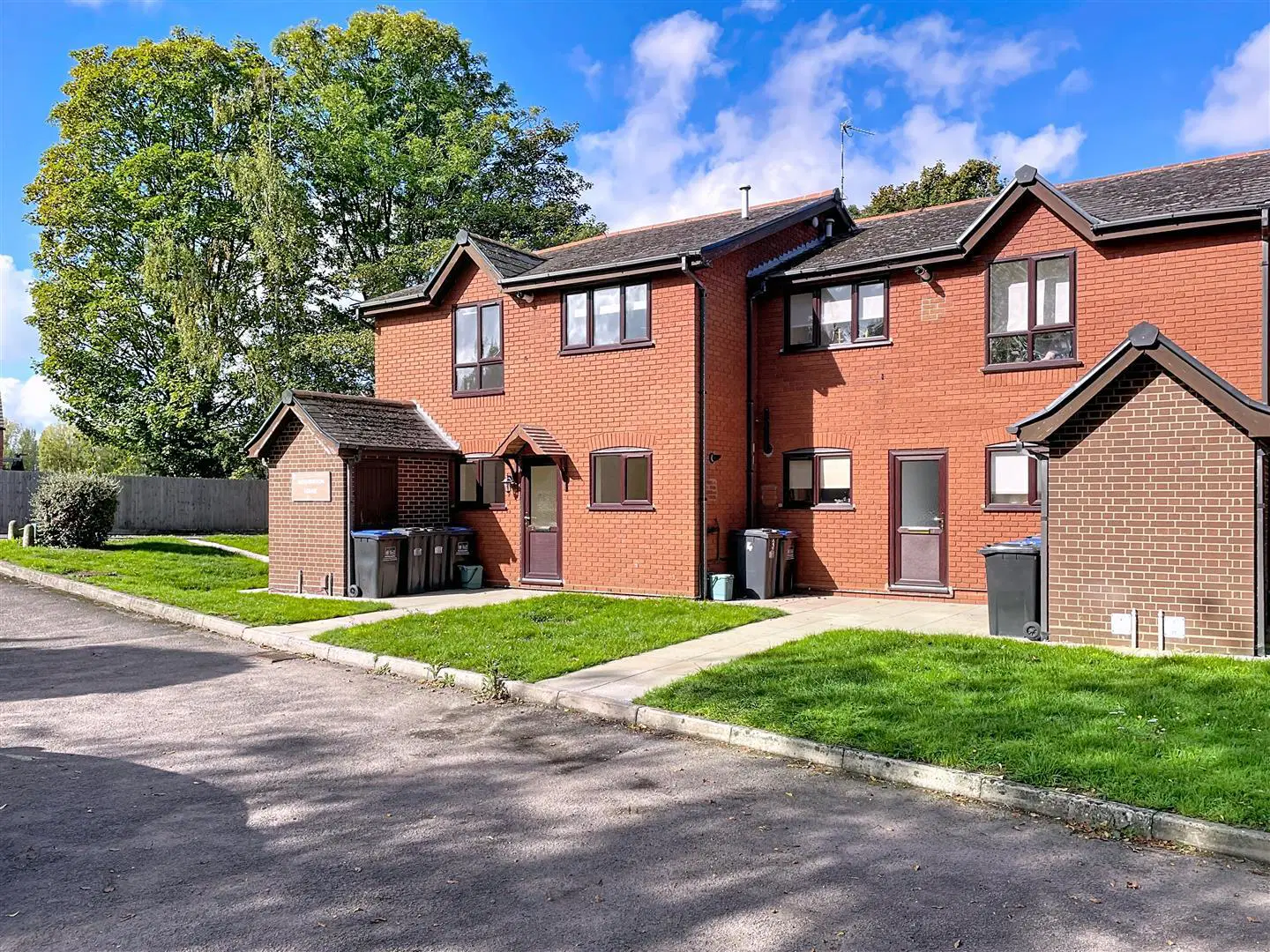 Flat Coventry Road in Kenilworth