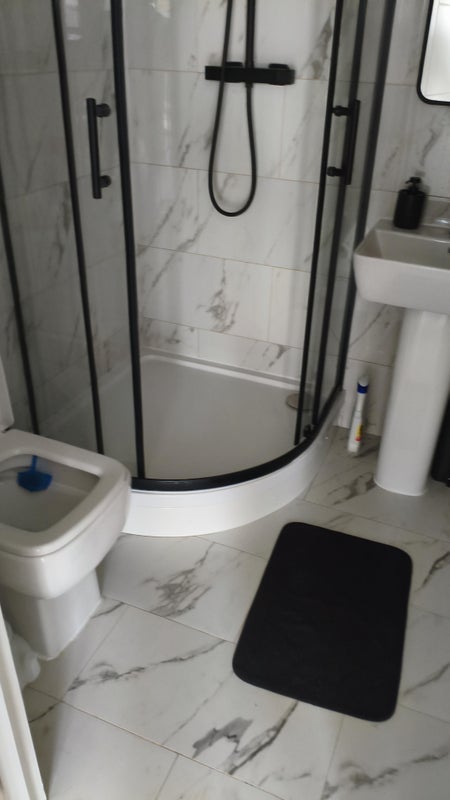 Room Marmion Avenue in Greater London