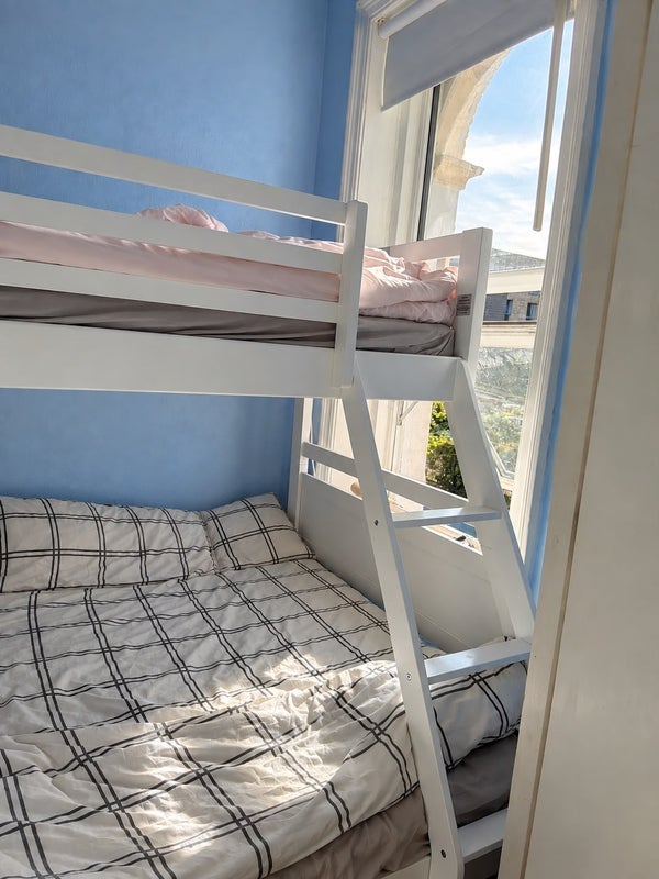 Flat Lennard Road in Greater London