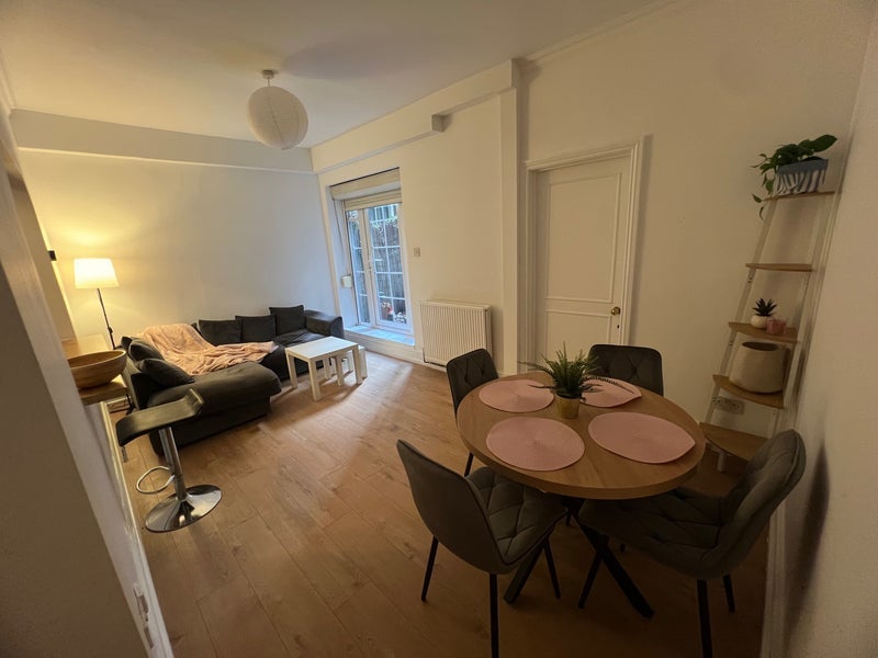 Room Finborough Road in Greater London