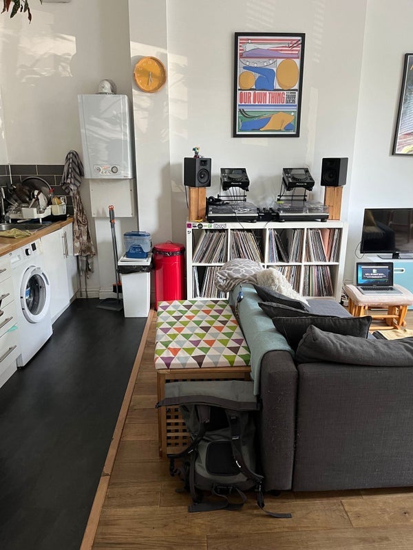 Room Ravensdale Road in Greater London