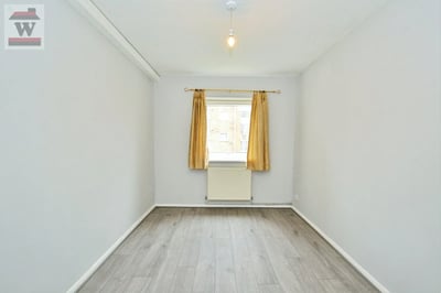 Flat Aplin Way in Greater London