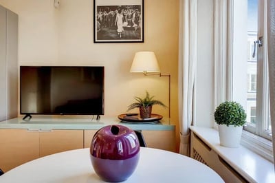 Flat Laverton Place in Greater London