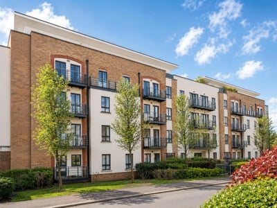 Flat Holford Way in Greater London