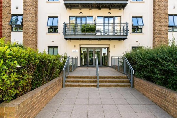 Flat Holford Way in Greater London