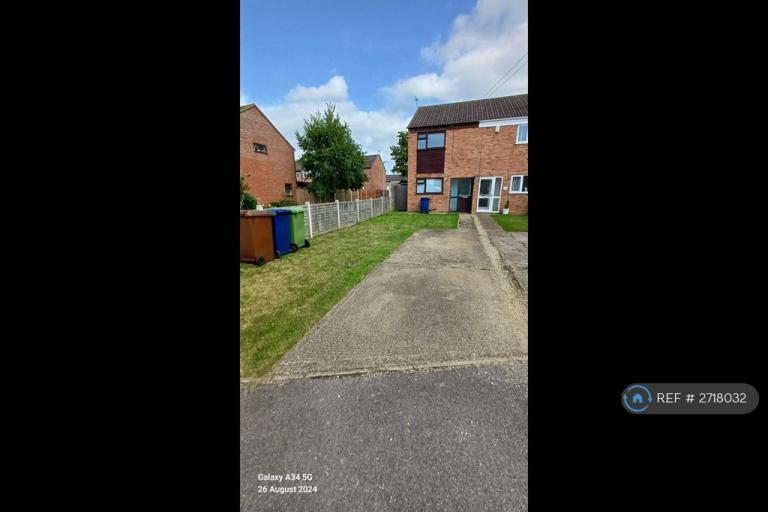 House Wheatstone Close in Tewkesbury