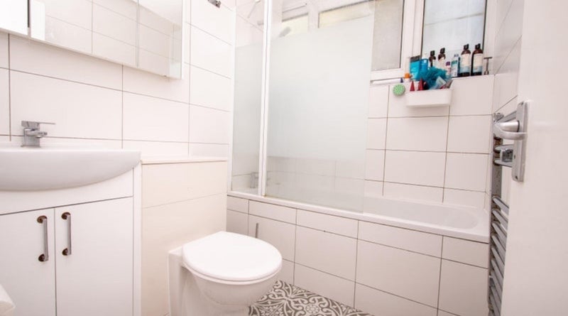 Room Holloway Road in Greater London