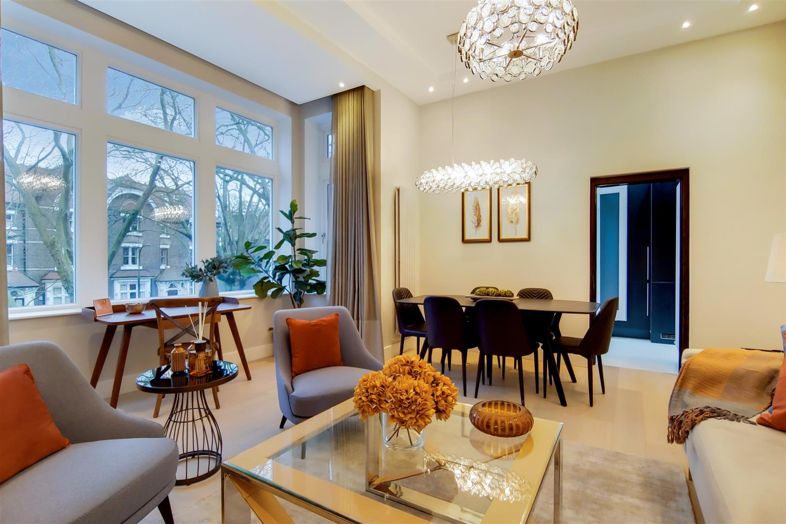 Flat Fitzjohn's Avenue in London