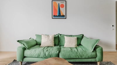 Flat Russell Gardens in Greater London