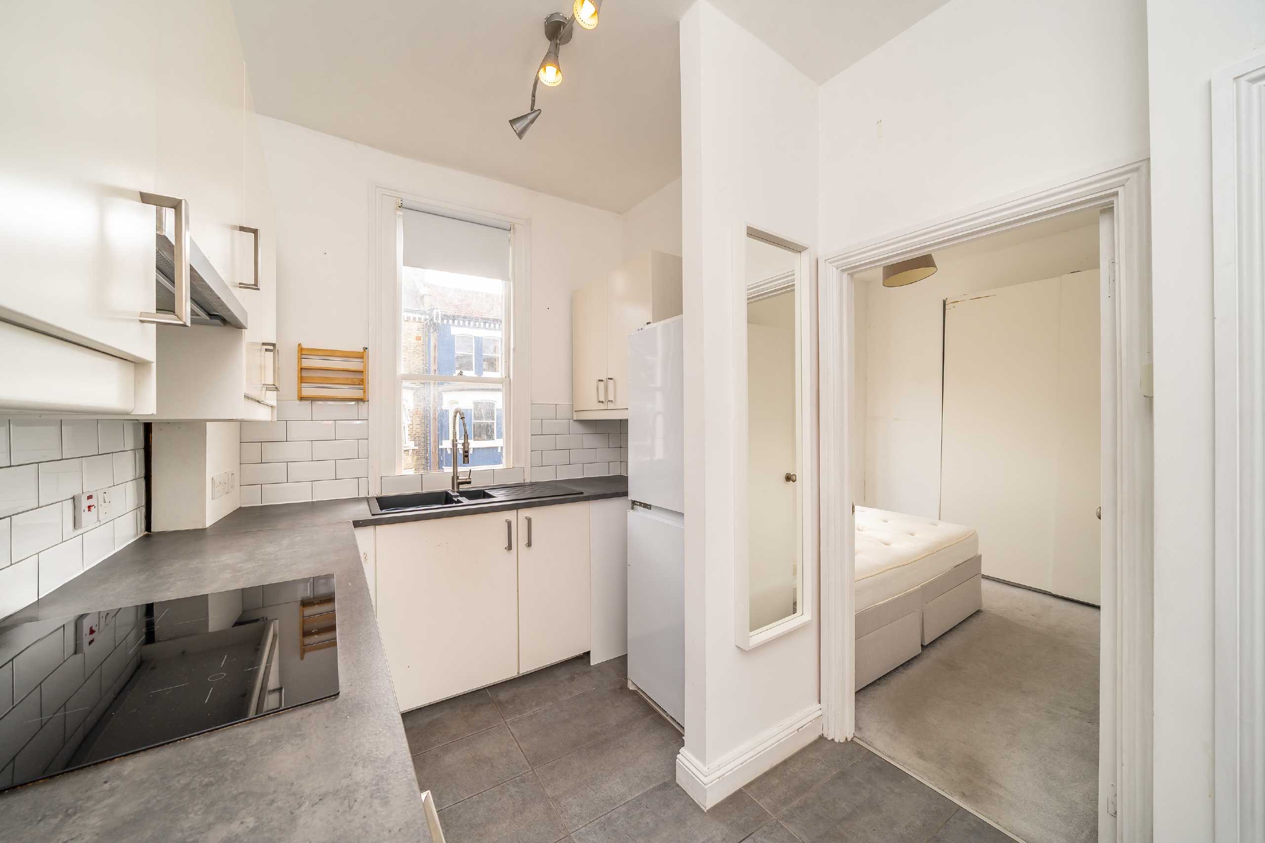 Flat Strathblaine Road in Greater London