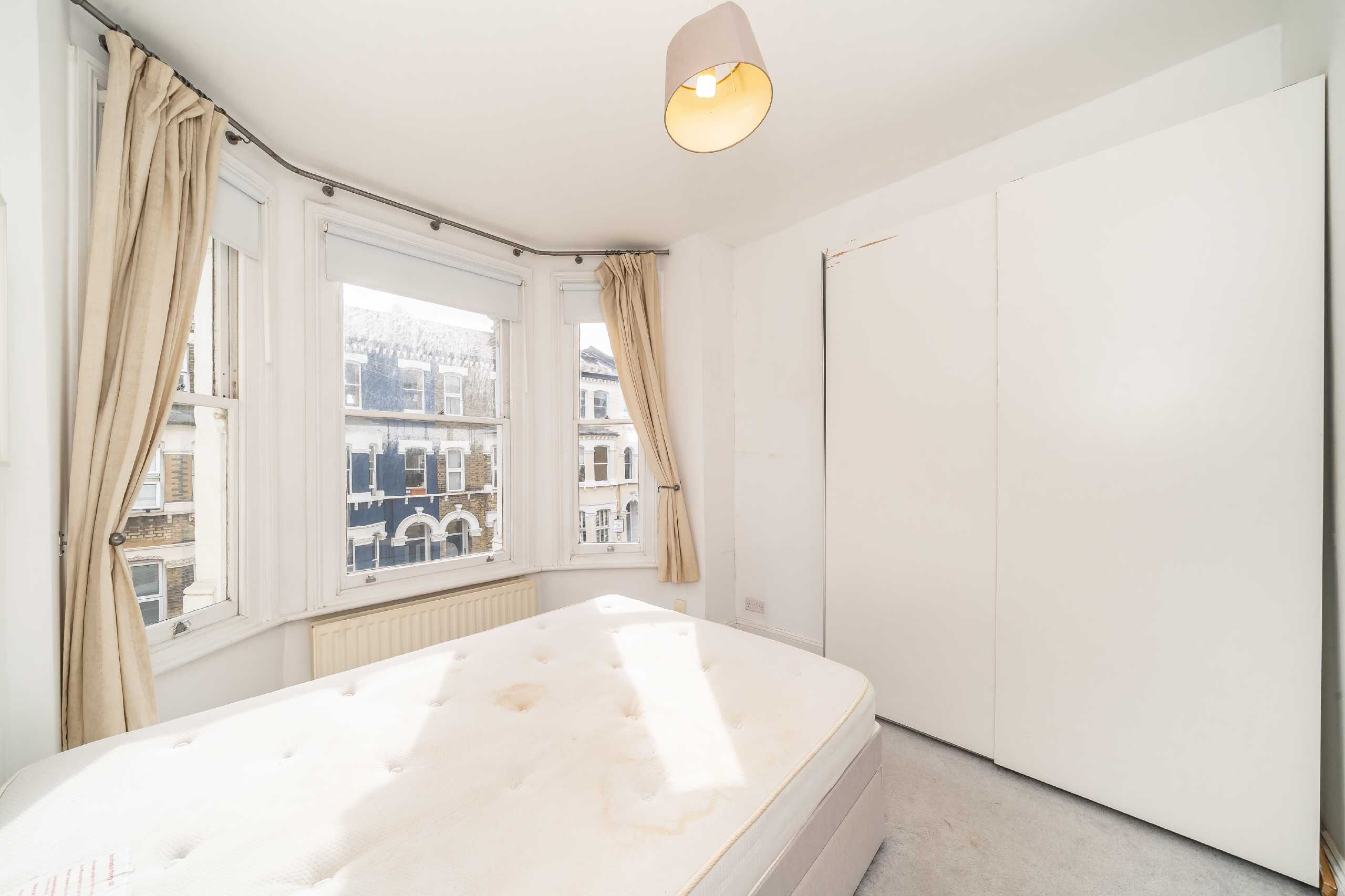 Flat Strathblaine Road in Greater London