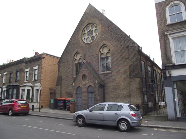 House Kenton Road in Greater London