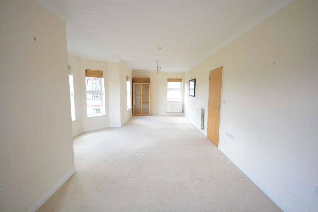 Flat Horton Crescent in Epsom and Ewell