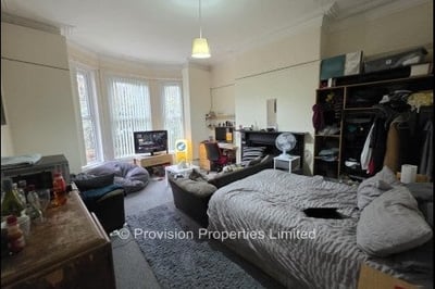 House Ash Grove in Leeds