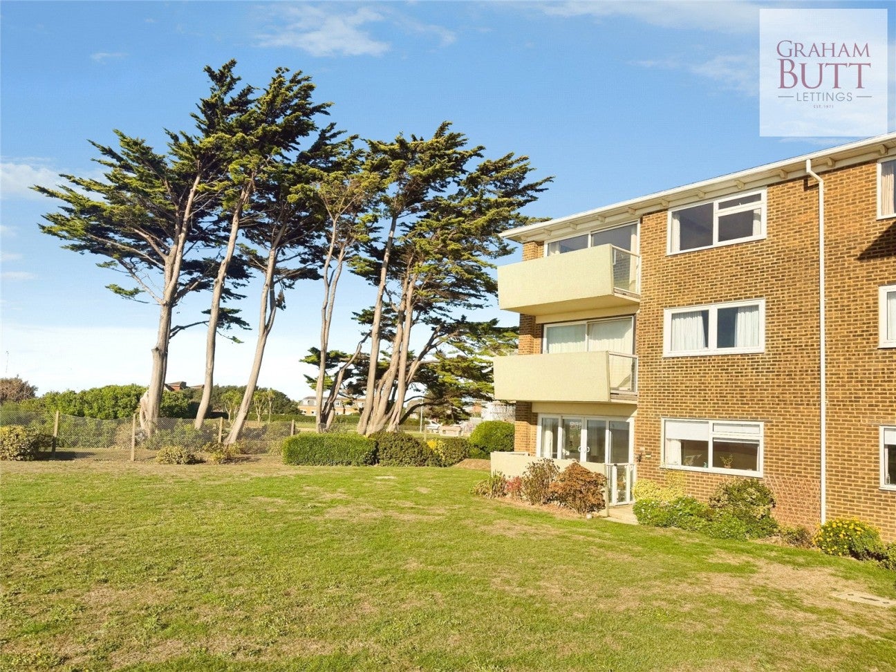 Flat The Martlets in Arun