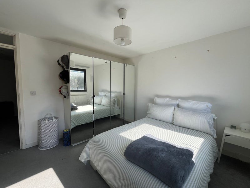 Room Queensbridge Road in Greater London