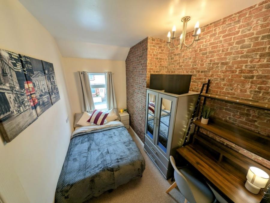 Room Hatrell Street in Newcastle-under-Lyme